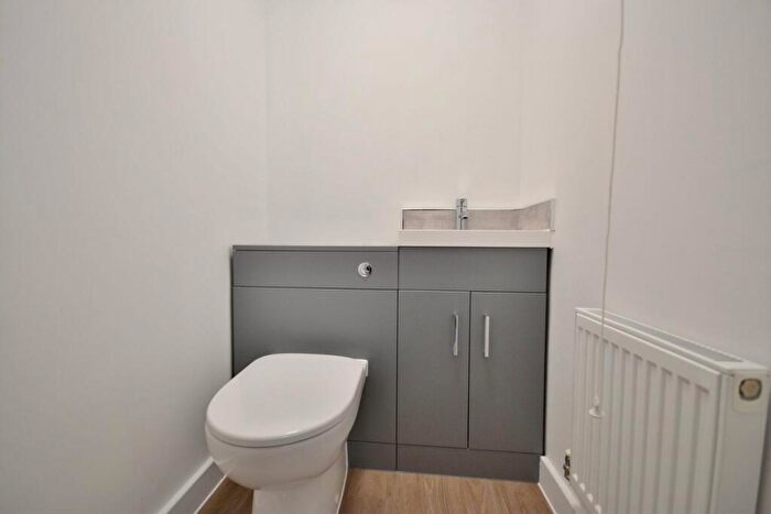 2 Bedroom Cottage For Sale In Paradise Lane, King's Lynn, PE30