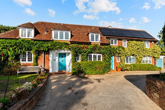 5 Bedroom Detached House For Sale In East Shalford Lane, Guildford, GU4