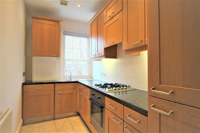 2 Bedroom Flat To Rent In Curwen Road, (), Shepherds Bush, W12