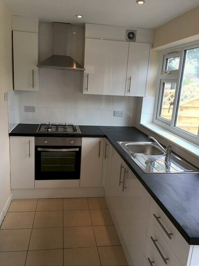 3 Bedroom Terraced House To Rent In Sunnyside Road, Ilford, IG1