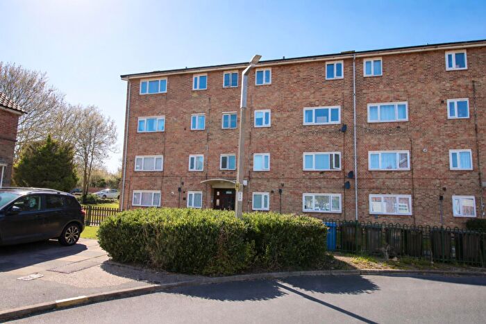 1 Bedroom Flat For Sale In Carters Mead, Harlow, CM17