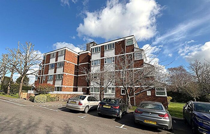 2 Bedroom Flat For Sale In Westmoreland Road, Bromley, BR2