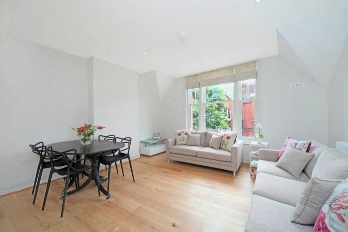 2 Bedroom Flat To Rent In Wandsworth Bridge Road, Fulham, London, SW6