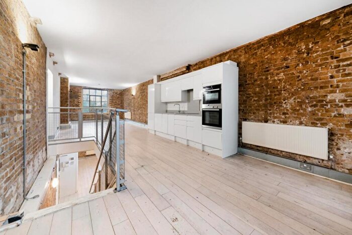 2 Bedroom Flat For Sale In Orchard Place, London, E14
