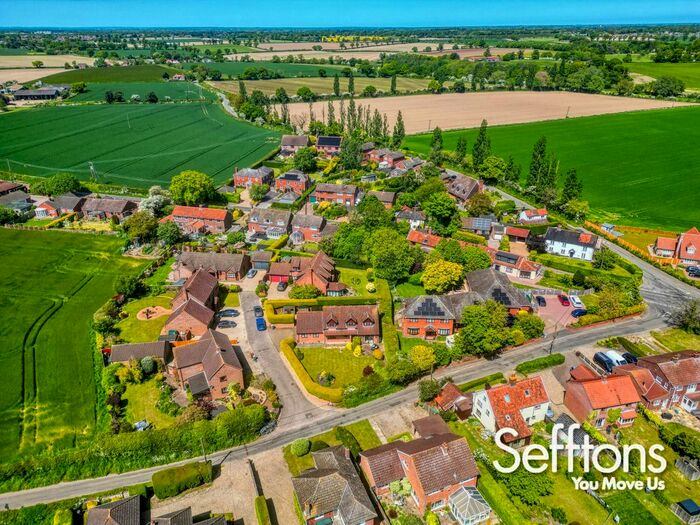 4 Bedroom Detached House For Sale In Henley Cottage, Low Road, Great Plumstead, Eb., NR13