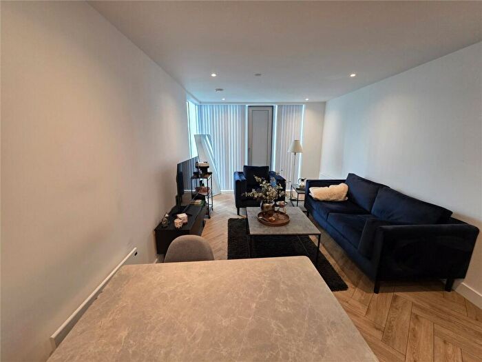 1 Bedroom Apartment For Sale In Victoria Residence, Crown Street, Silvercroft Street, Manchester, M15