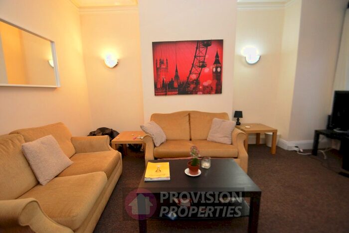 3 Bedroom Terraced House To Rent In Burchett Terrace, Woodhouse, Leeds, LS6