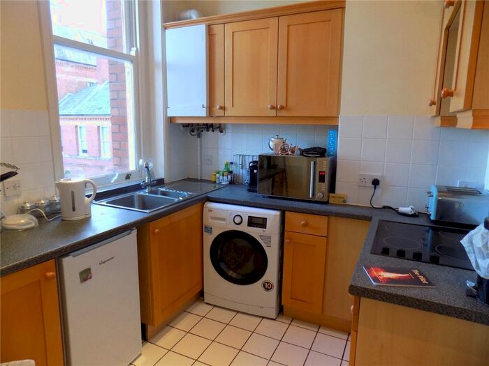 1 Bedroom Flat To Rent In Greenwood House, Sherren Avenue, Charlton Down DT2