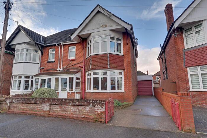 4 Bedroom Semi Detached House For Sale In Upper Shirley, Southampton, SO15