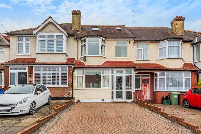 4 Bedroom Property To Rent In Stoneleigh Avenue, Worcester Park, KT4