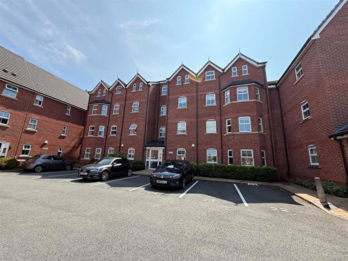 2 Bedroom Apartment For Sale In Moss Hey, Spital, Wirral, CH63
