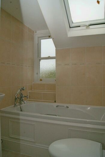 1 Bedroom Flat To Rent In Winchester Road, Chandlers Ford, Eastleigh, Hampshire, SO53
