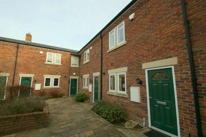 2 Bedroom Terraced House To Rent In Chancel Square, Meanwood, Leeds, LS6