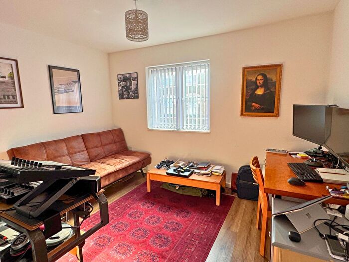 2 Bedroom Flat To Rent In Liverpool Road, Luton, LU1