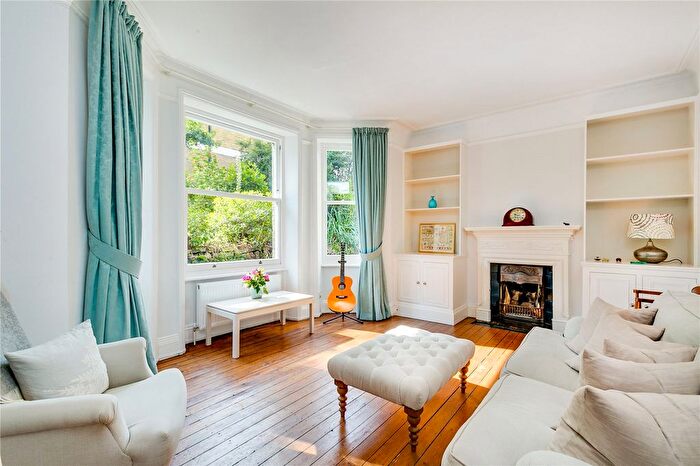 2 Bedroom Flat To Rent In Drive Mansions, Fulham Road, SW6