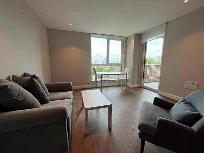 1 Bedroom Apartment To Rent In Gasholder Place, London, [aVE], SE11