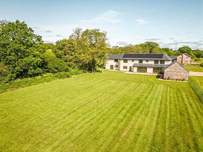 5 Bedroom Detached House For Sale In WheatCroft Farm, EX15