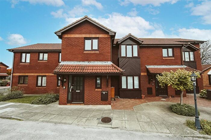 2 Bedroom Apartment For Sale In The Woodlands, Southport, Merseyside, PR8