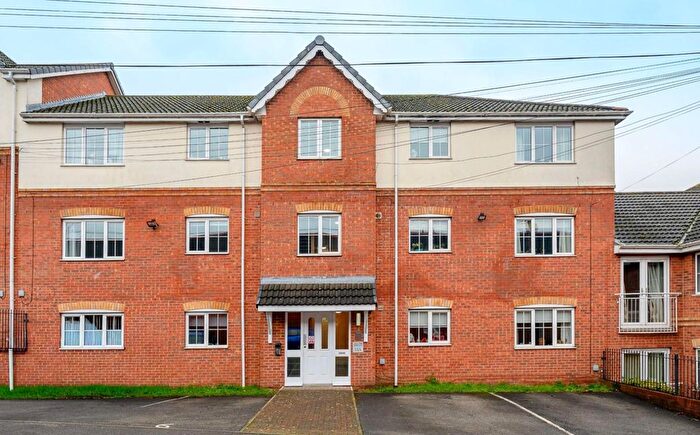 2 Bedroom Flat For Sale In Tower Crescent, Tadcaster, LS24