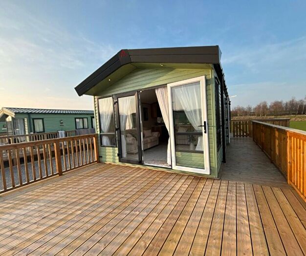 2 Bedroom Park Home For Sale In Thorpe Farm, Greta Bridge, Barnard Castle, County Durham, DL12