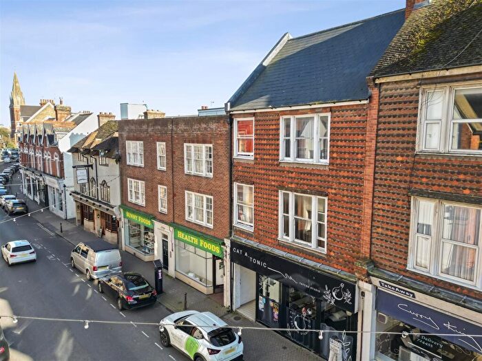 2 Bedroom Flat For Sale In South Street, Eastbourne, BN21