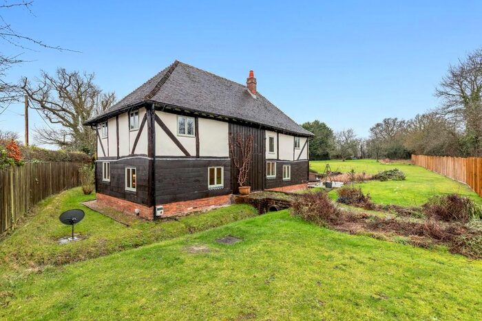 3 Bedroom Barn Conversion For Sale In Haffenden Quarter, Smarden, Ashford, TN27