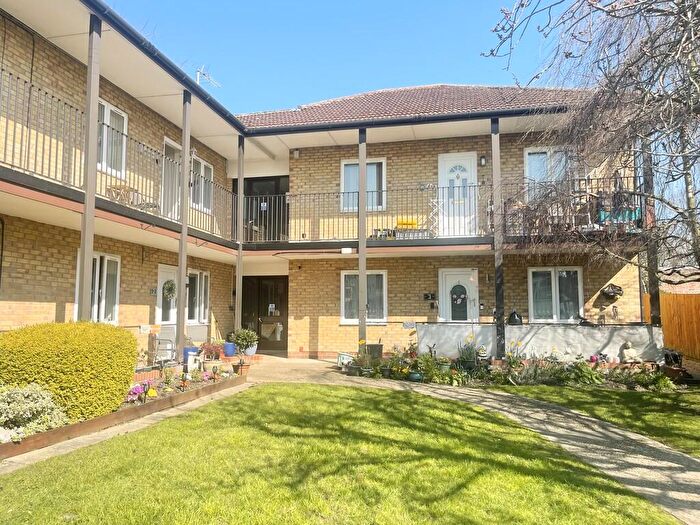 2 Bedroom Flat For Sale In Carrington Way, Braintree, CM7