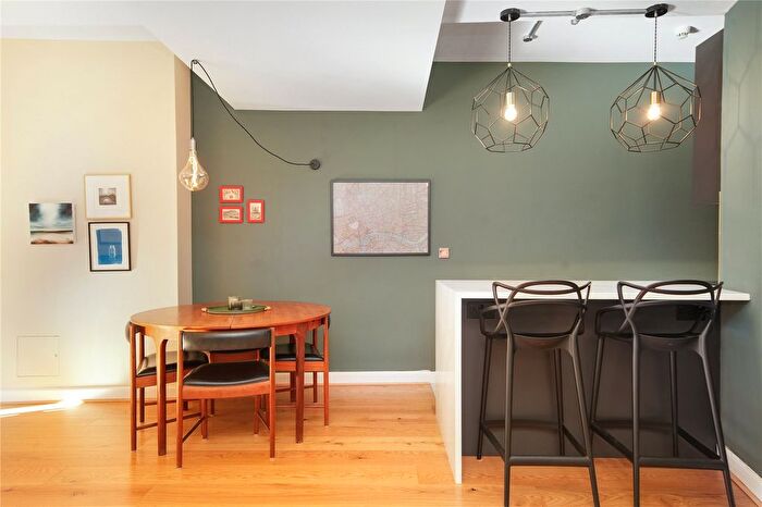 2 Bedroom Flat For Sale In St John Street, London, EC1M