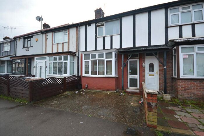 2 Bedroom Terraced House For Sale In Connaught Road, Luton, Bedfordshire, LU4