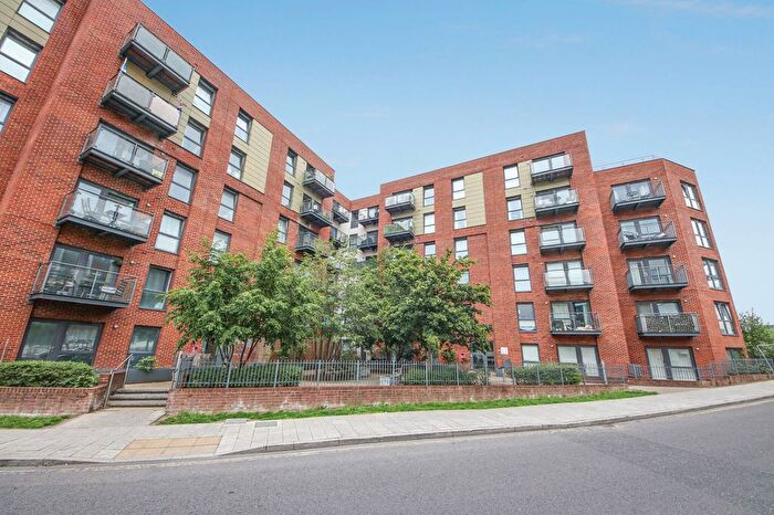 2 Bedroom Flat For Sale In Keel Road, Southampton, SO19