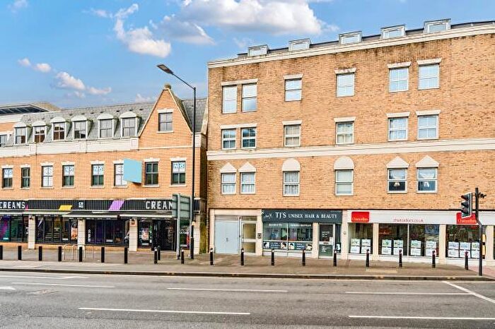 1 Bedroom Flat To Rent In High Street, Slough, SL1