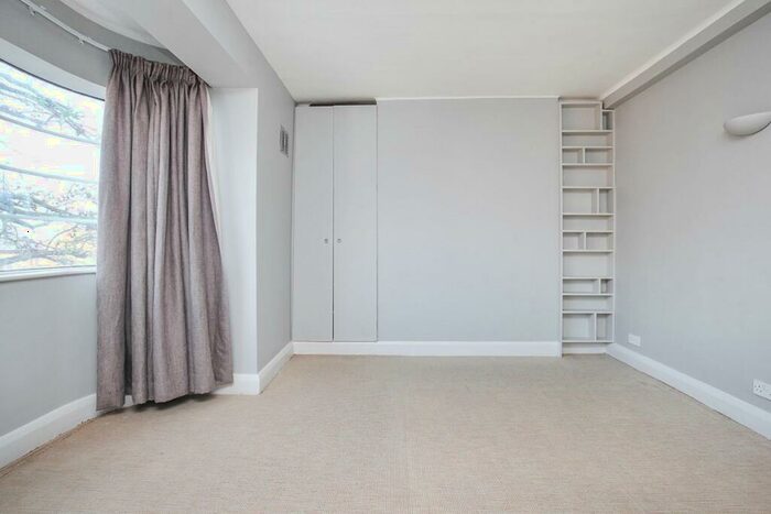 2 Bedroom Apartment To Rent In Forest Hill Road, London, SE22