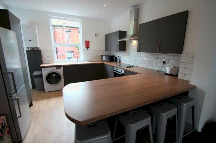 4 Bedroom Terraced House To Rent In Rider Road, Woodhouse, Leeds, LS6