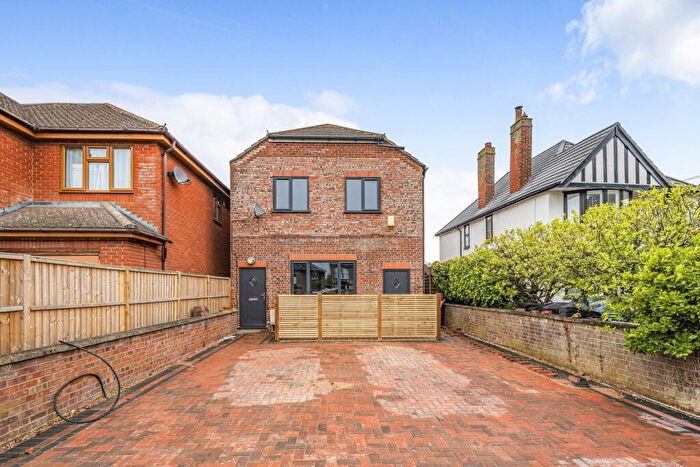 2 Bedroom Apartment To Rent In High Street, Stotfold, Hitchin, SG5