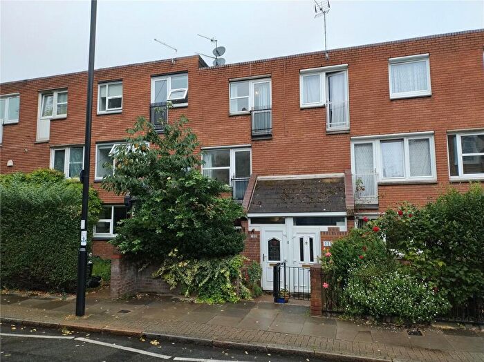 2 Bedroom Terraced House To Rent In Mackenzie Road, London, N7