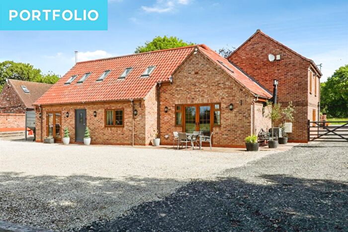 6 Bedroom Barn Conversion For Sale In Jaques Bank, Crowle, Scunthorpe, DN17