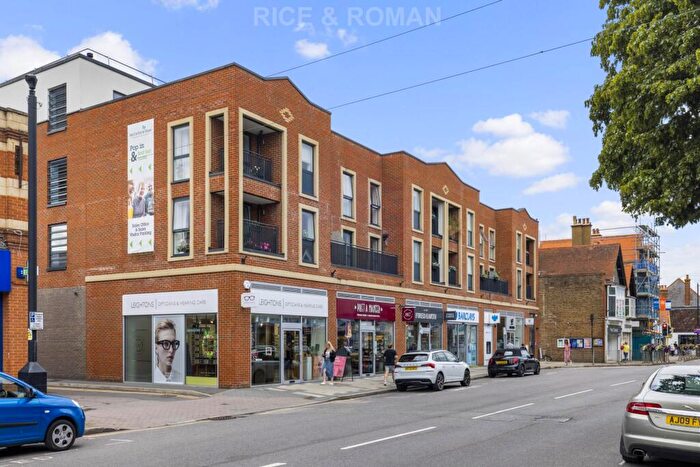 2 Bedroom Retirement Property For Sale In Holly Place, Cobham, KT11