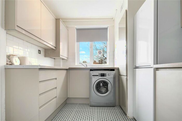 2 Bedroom Flat To Rent In Clinger Court, Hobbs Place Estate, London, N1