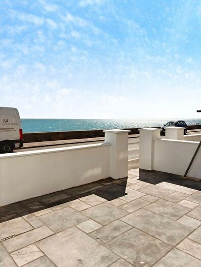 1 Bedroom Flat To Rent In Sandgate Esplanade, Sandgate, Folkestone, CT20