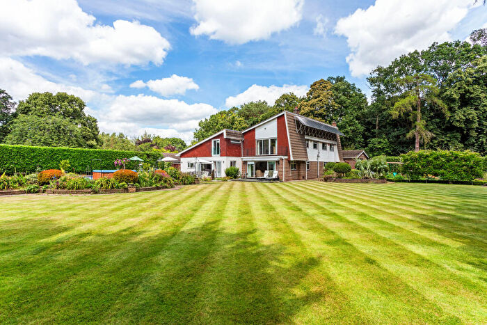 5 Bedroom Detached House For Sale In Guildford Road, Mayford, GU22
