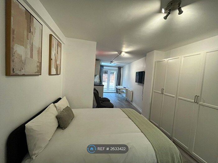 Studio To Rent In Askew Crescent, London, W12