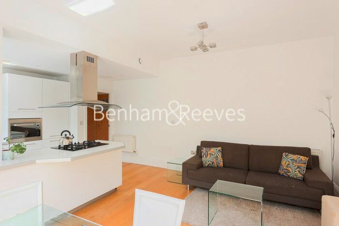 1 Bedroom Flat To Rent In Nevern Square, Kensington, SW5