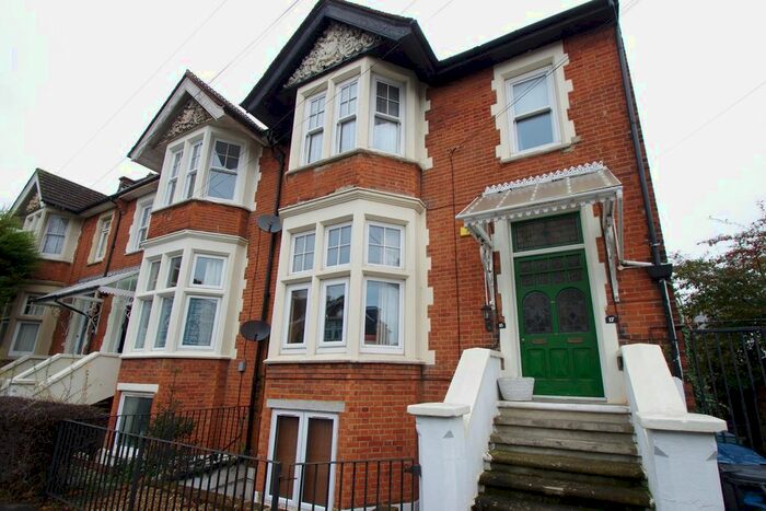 2 Bedroom Flat To Rent In Wellington Road, Watford, WD17