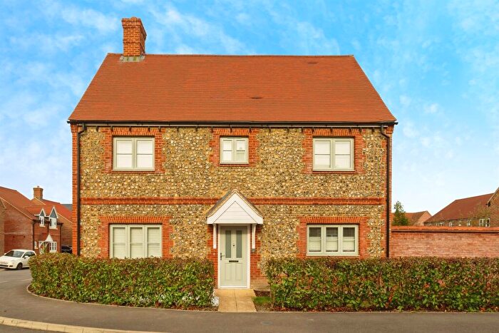 4 Bedroom Detached House For Sale In Hyde Street, Aston Clinton, Aylesbury, HP22