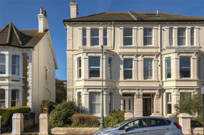 2 Bedroom Apartment To Rent In Westbourne Villas, Hove, East Sussex, BN3