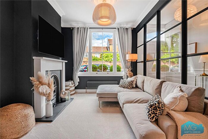 4 Bedroom Terraced House For Sale In Hamilton Road, London, N2