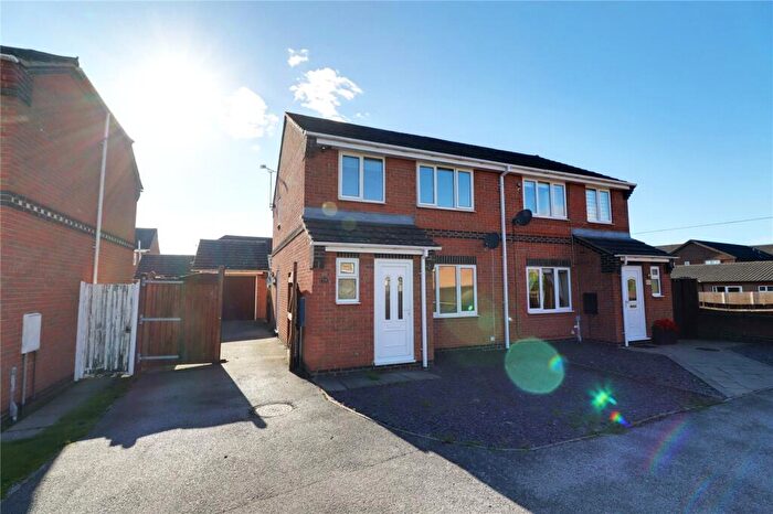 3 Bedroom Semi-Detached House To Rent In Luneburg Place, Scunthorpe, Lincolnshire, DN15