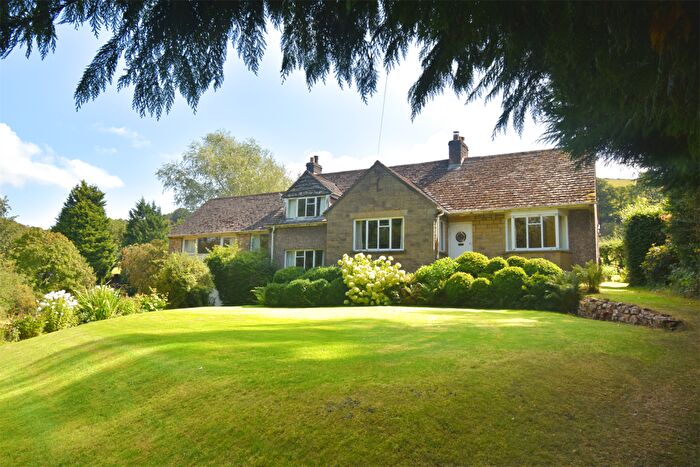 5 Bedroom Detached House For Sale In Combs Road, Chapel-En-Le-Frith, High Peak, SK23