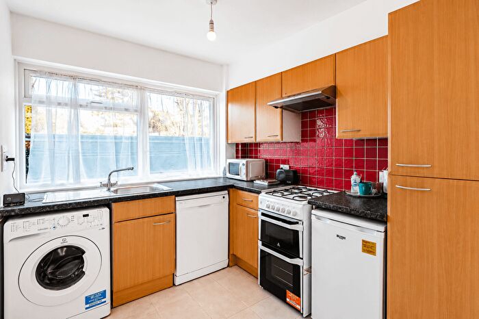 2 Bedroom Flat To Rent In Chatsworth Road, London, CR0