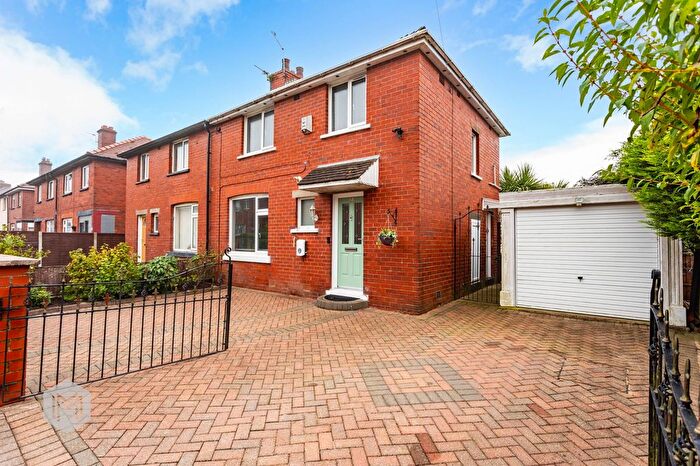 3 Bedroom Semi-detached House For Sale In Crescent Road, Kearsley, BL4